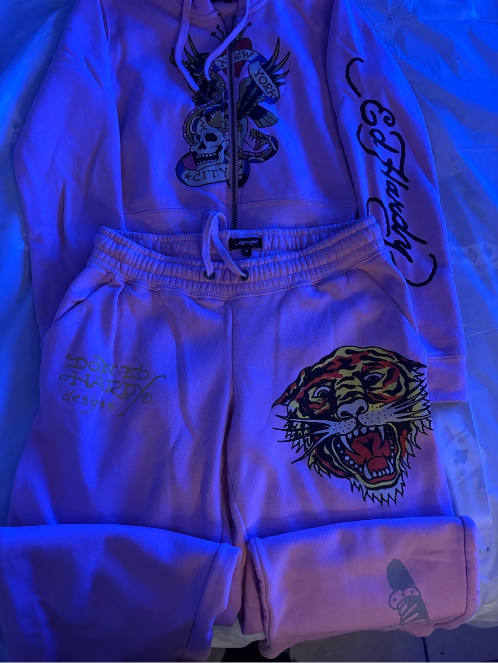 Ed Hardy Women’s Pink Tiger Graphic Jogger Sweatpants Tracksuit